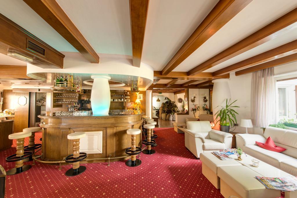 Hotel Waldhof Корнаяно Екстер'єр фото
